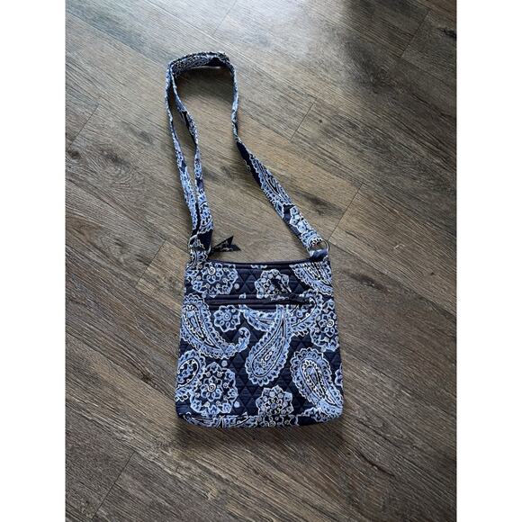 Vera Bradley Triple Zip Hipster Crossbody Blue Bandana pattern. - Picture 2 of 7